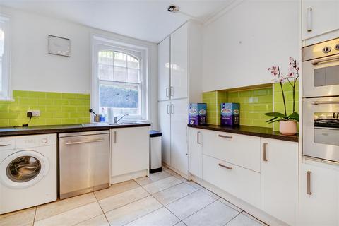 2 bedroom flat to rent, Faraday Mansions, Queen's Club Gardens, London