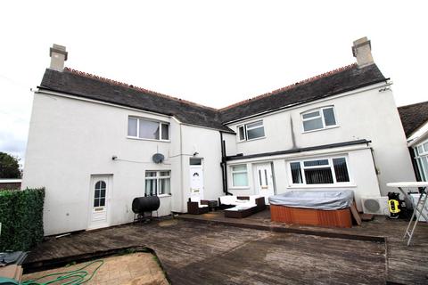 5 bedroom detached house for sale, Maypole Hill, Swadlincote DE11