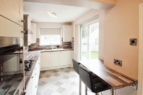 2 bedroom cottage for sale, Eshald Place, Leeds LS26