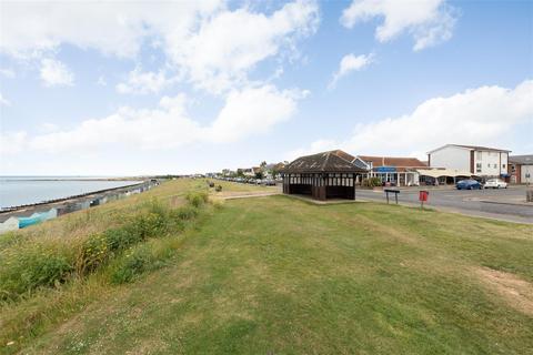 8, Royal Court Pier Avenue, Whitstable, CT5 2SB