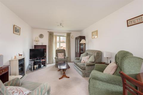 2 bedroom apartment for sale, Fitzroy Road, Whitstable
