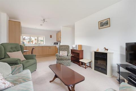 2 bedroom apartment for sale, Fitzroy Road, Whitstable