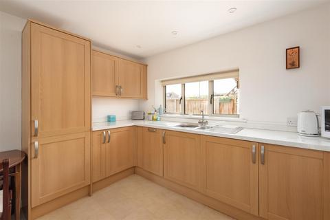 2 bedroom apartment for sale, Fitzroy Road, Whitstable