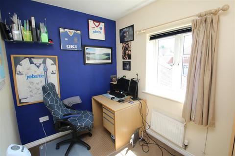 44 Barnard Field, Amesbury, Salisbury, SP4 7FE