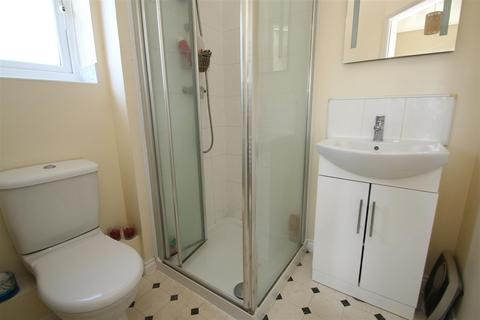 44 Barnard Field, Amesbury, Salisbury, SP4 7FE