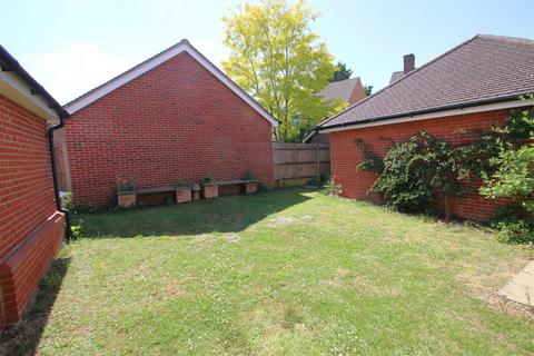 44 Barnard Field, Amesbury, Salisbury, SP4 7FE