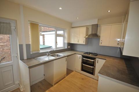 3 bedroom detached house to rent, Grantley Crescent, Kingswinford