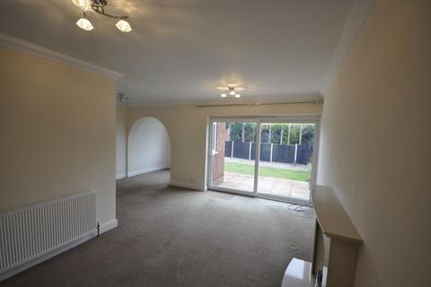 3 bedroom detached house to rent, Grantley Crescent, Kingswinford