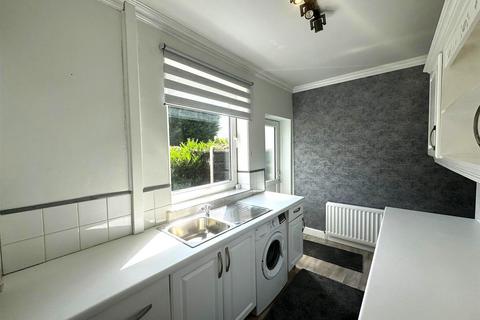 31 Hive Street, Oldham, OL8 4QS