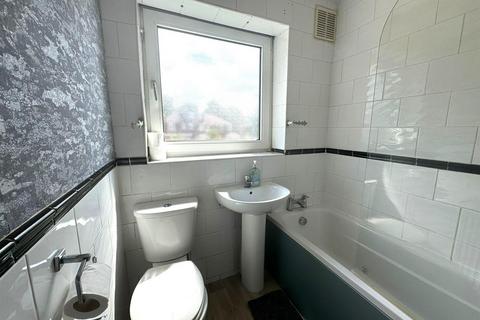 31 Hive Street, Oldham, OL8 4QS