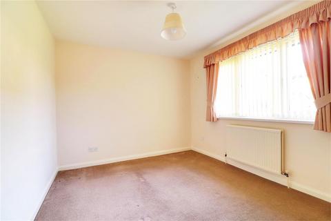 2 bedroom semi-detached bungalow for sale, Peregrine Close, Hull