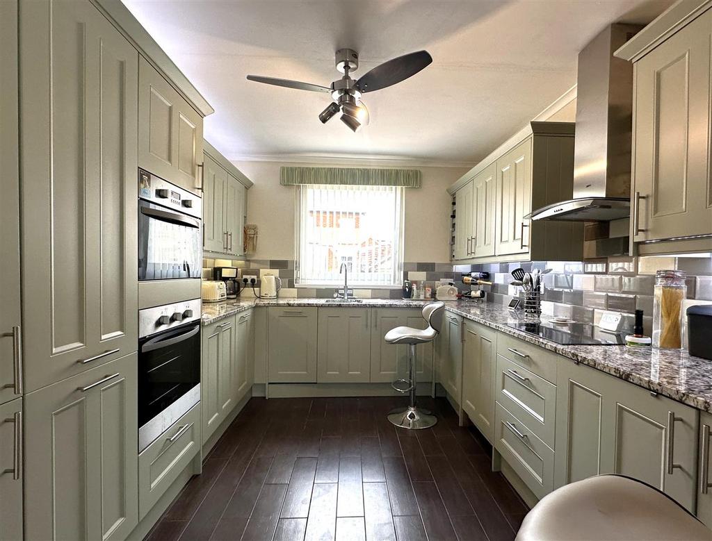 Westgate, North Cave, Brough 3 bed terraced house for sale £210,000