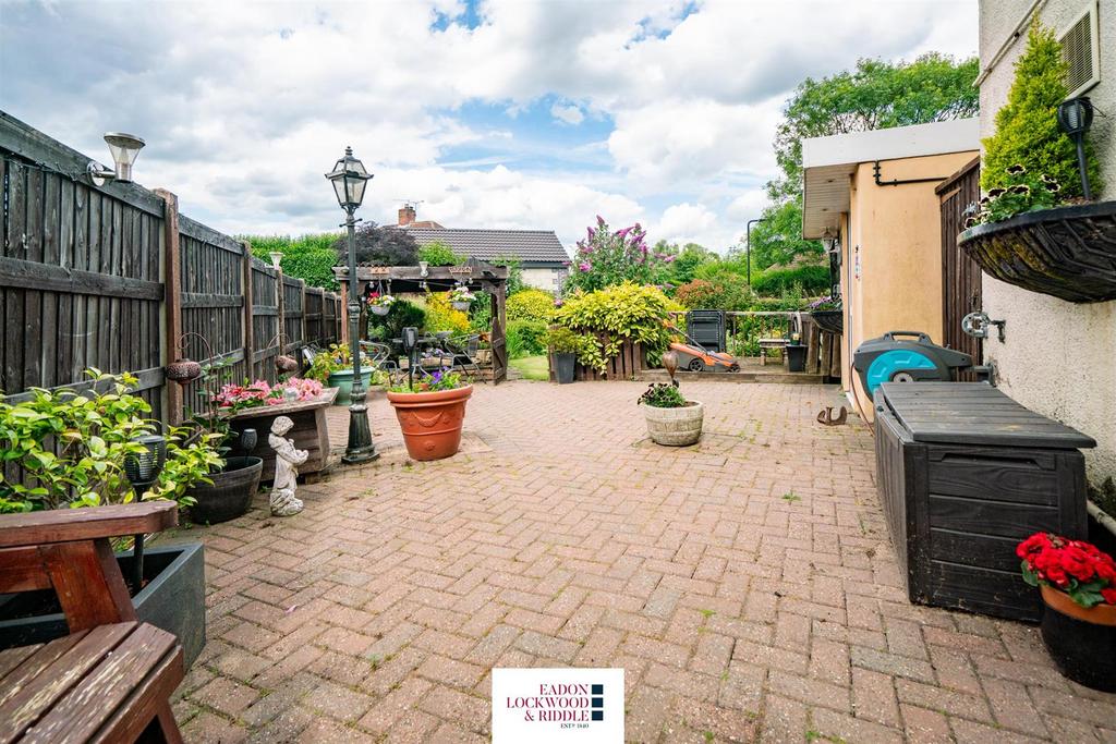 Rear Garden 1.jpg