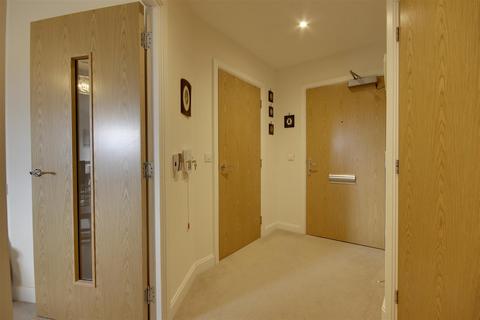 1 bedroom apartment for sale, Springs Court,Cottingham