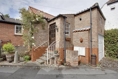 2 bedroom cottage for sale, Hogg Lane, Kirk Ella