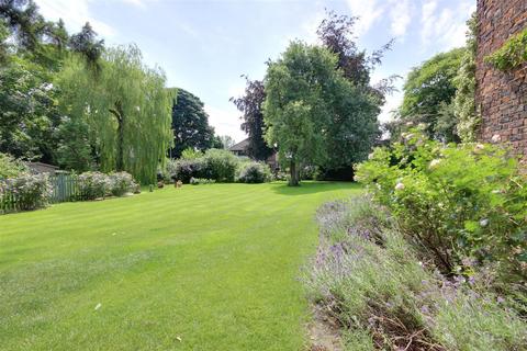 5 bedroom detached house for sale, Old Road, Melton