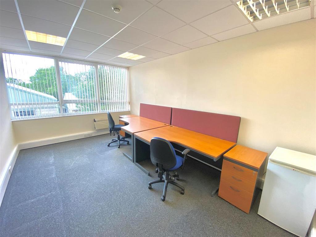 Office 1.jpg