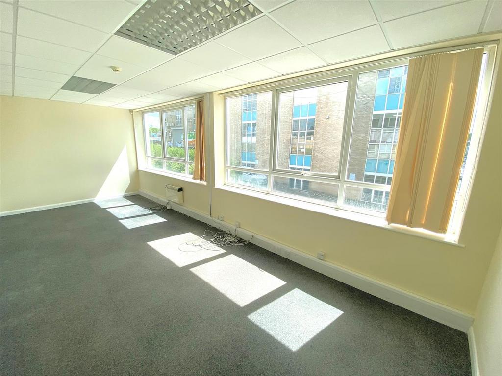 Office 4.jpg