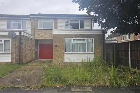 1 Ratcliffe Close, Uxbridge, UB8 2DE