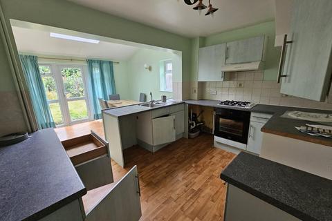 1 Ratcliffe Close, Uxbridge, UB8 2DE