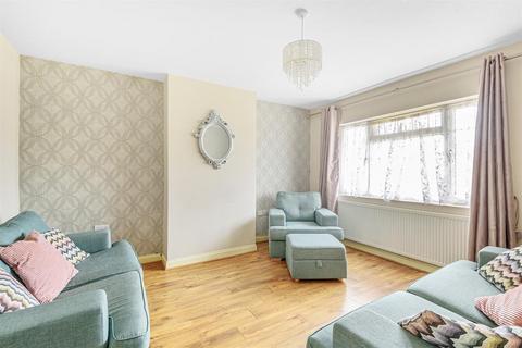 66 Chestnut Close, Hayes, UB3 1JG