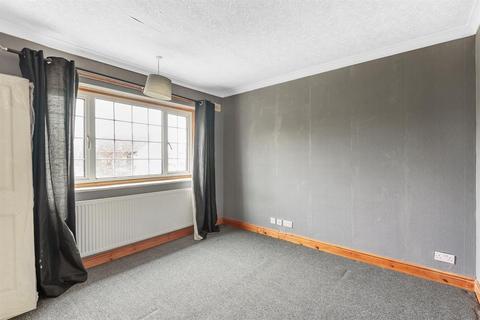 66 Chestnut Close, Hayes, UB3 1JG