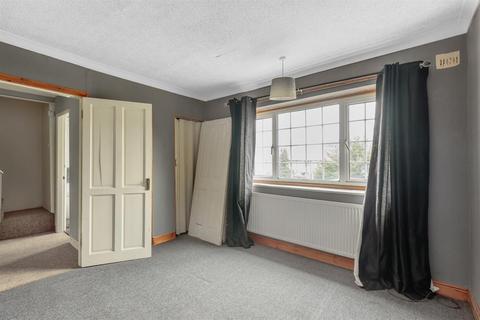66 Chestnut Close, Hayes, UB3 1JG