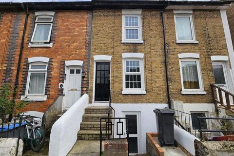 3 bedroom terraced house to rent, Primrose Road, Dover