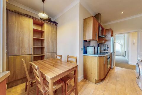 2 bedroom flat for sale, High Street, Perth