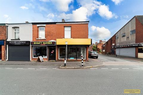 Property to rent, Large Corner Retail Unit, New Chapel Street, Mill Hill