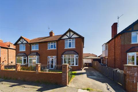 3 bedroom semi-detached house for sale, Newton Avenue, Cullercoats