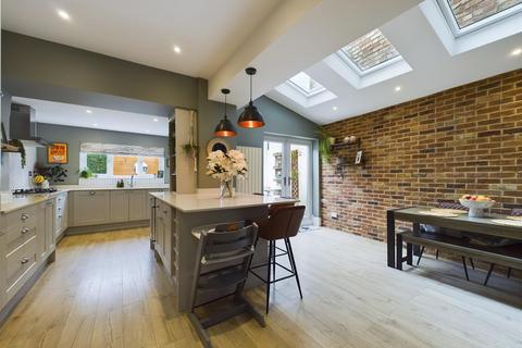 29 Park Crescent, North Shields, NE30 2HR