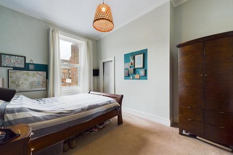 29 Park Crescent, North Shields, NE30 2HR