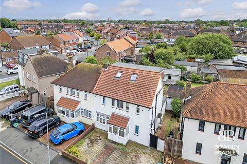 7 bedroom semi-detached house for sale, Oaks Lane, Newbury Park