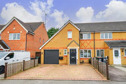 3 bedroom end of terrace house for sale, Byford Way, Leighton Buzzard