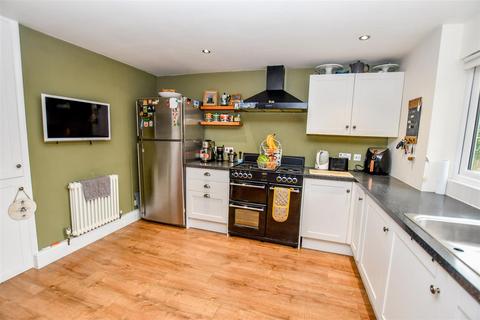 3 bedroom end of terrace house for sale, Colne Gardens, London Colney, St. Albans
