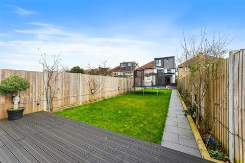 29 Brinkley Road, Worcester Park, KT4 8JE
