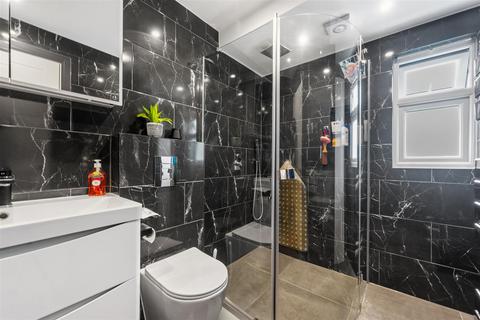 29 Brinkley Road, Worcester Park, KT4 8JE