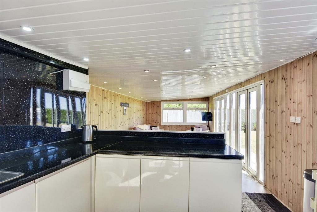 Summer House (Kitchen)