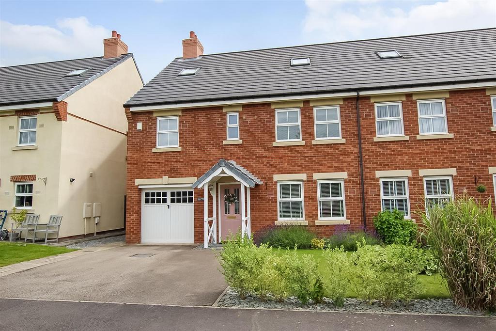 Merrybent Drive, Merrybent, Darlington 5 bed semidetached house for sale £300,000