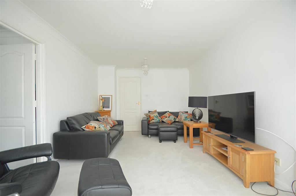 Lounge2.jpg