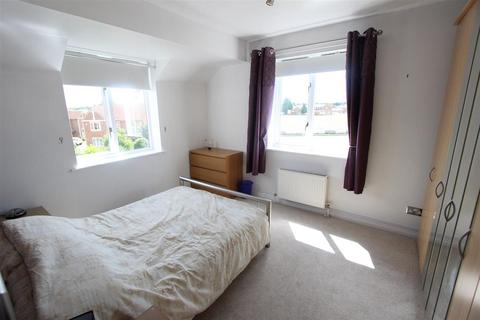 2 bedroom apartment to rent, Blossom Close, Darlington