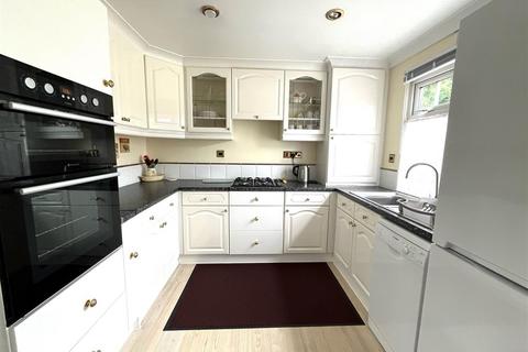 2 bedroom property for sale, Lower Lodge, Rugeley Road, Armitage, Rugeley