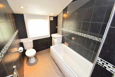 2 bedroom house to rent, Dale Street, Macclesfield, Cheshire
