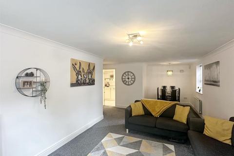 2 bedroom flat for sale, Horsley Road, Streetly, Sutton Coldfield