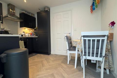 3 bedroom end of terrace house for sale, Aldridge Square, Great Barr, Birmingham