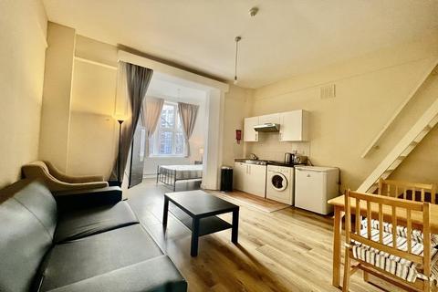 Studio to rent, Cromwell Road, Earls Court SW5