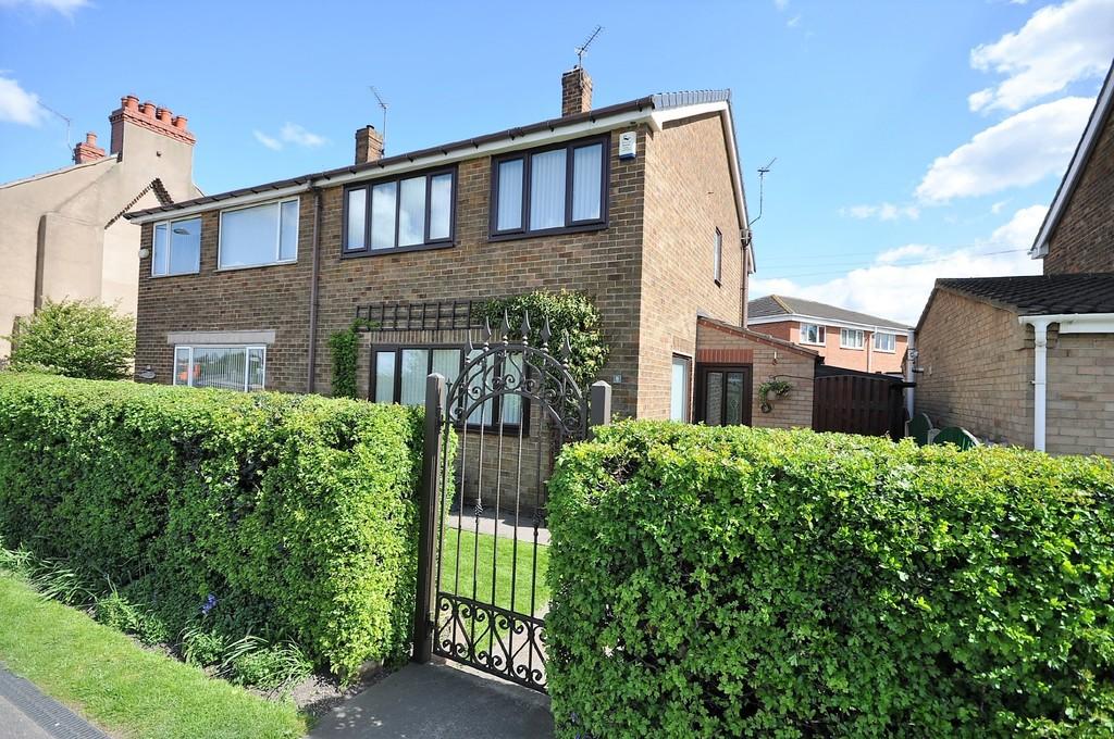 The Poplars, King Edward Road, Thorne 3 bed semidetached house £120,000