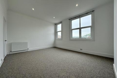 3 bedroom maisonette to rent, Western Road, Bexhill-On-Sea TN40