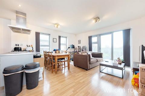 2 bedroom apartment for sale, Queen Mary Avenue, London E18